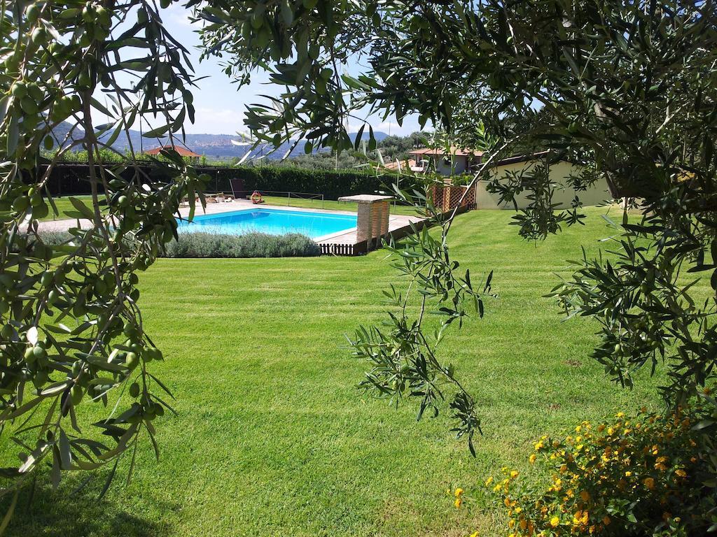 Hotel Piscina La Suite Prossedi Exterior photo